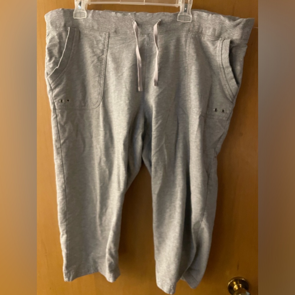 Ladies capris